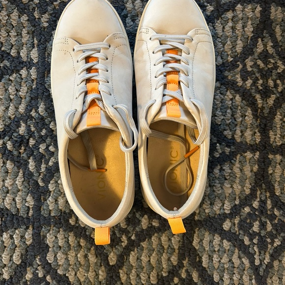 Vionic shoes - Picture 2 of 7